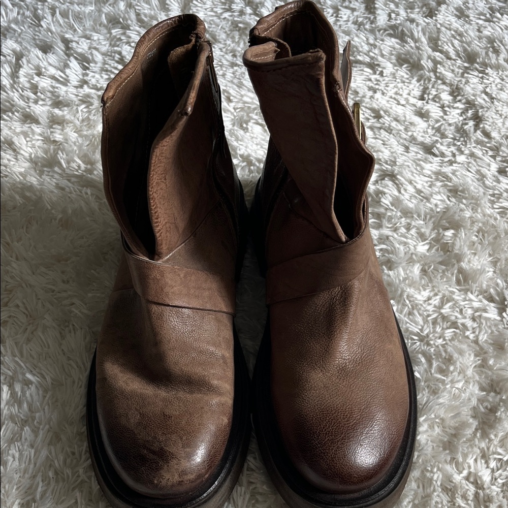 AS 98 Women’s “Roan “ Leather Boots size 40 in color “Rock “